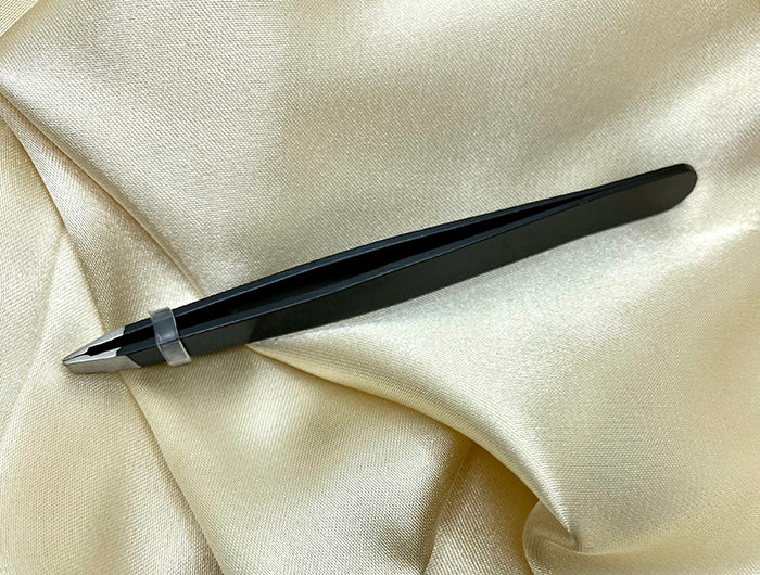Tweezers